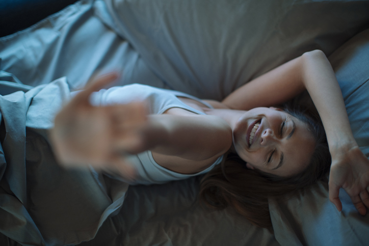 iStock-484631284_woman_Waking_up.jpg